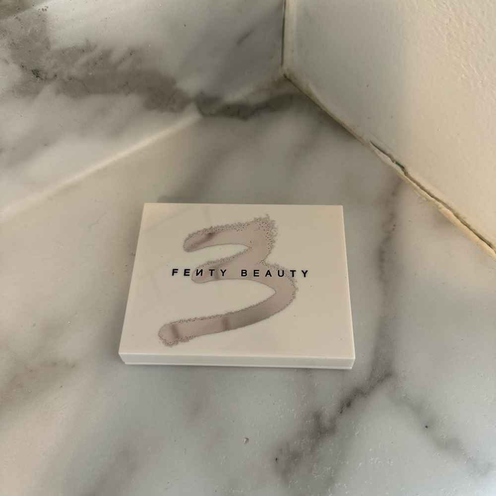Fenty Beauty White Compact with Gray Design